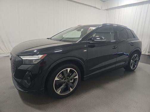 2024 Audi Q4 e-tron Premium Plus 55 quattro