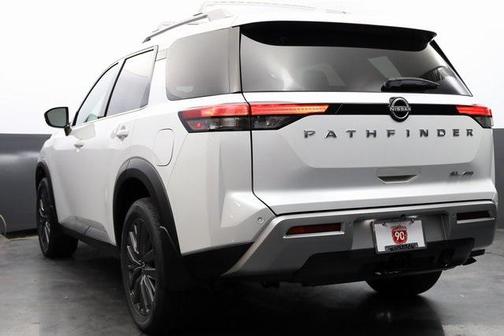 2025 Nissan Pathfinder SL 4WD