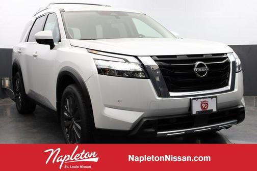 2025 Nissan Pathfinder SL 4WD