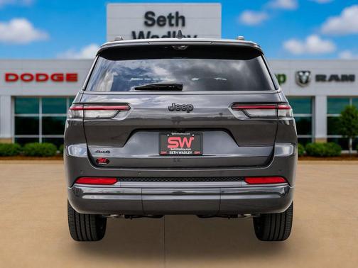 Baltic Gray Metallic Clearcoat 2026 Jeep Grand Cherokee L Limited