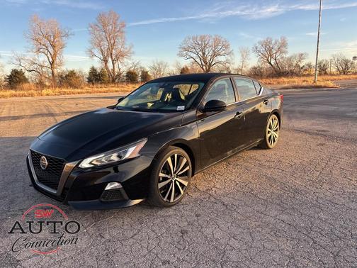 2020 Nissan Altima SR FWD