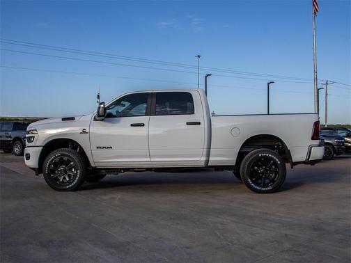 2025 RAM 2500 Big Horn Crew Cab 4x4 6'4' Box