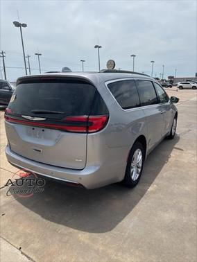 2021 Chrysler Pacifica Touring AWD