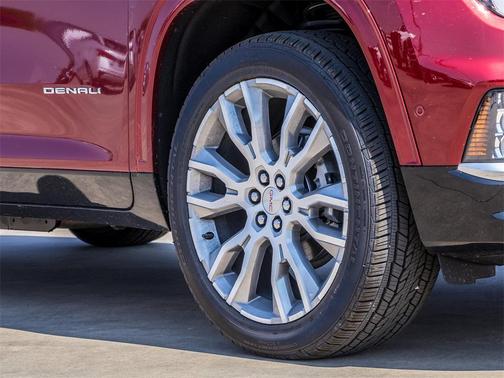 2025 GMC Acadia Denali