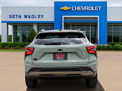 Cacti Green 2026 Chevrolet Trax FWD ACTIV