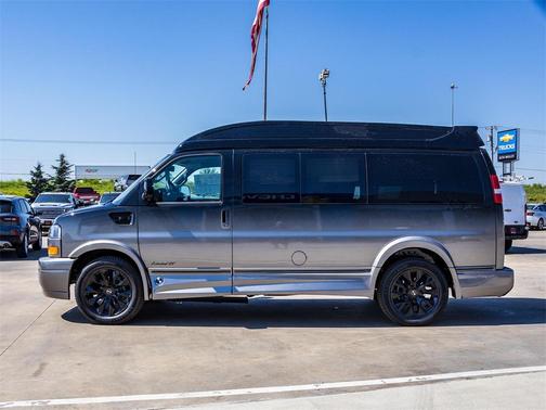 2025 GMC Savana 2500 Work Van