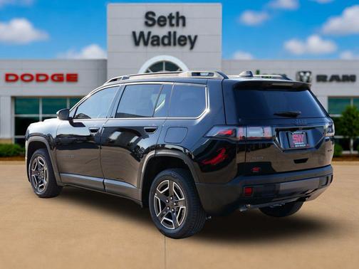 Diamond Black Crystal Pearlcoat 2026 Jeep Cherokee Limited