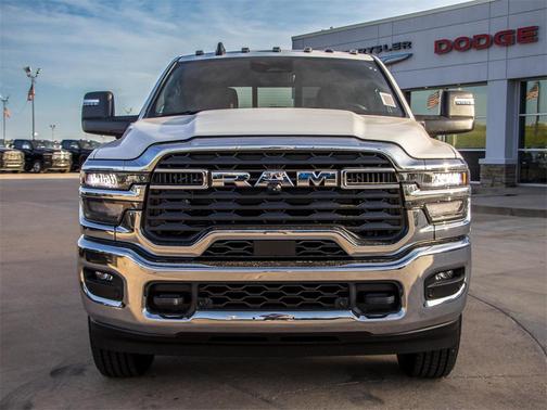 2025 RAM 2500 Tradesman Crew Cab 4x4 6'4' Box