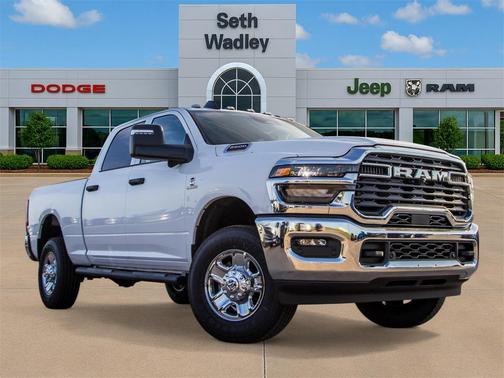 2025 RAM 2500 Tradesman Crew Cab 4x4 6'4' Box