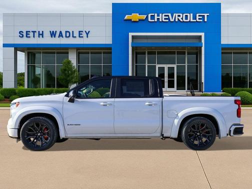 Summit White 2026 Chevrolet Silverado 1500 RST