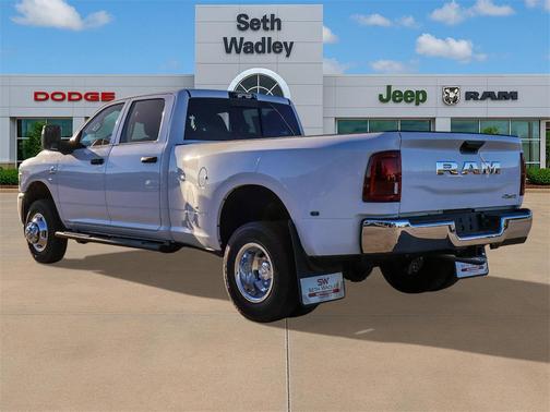 2026 RAM 3500 Tradesman Crew Cab 4x4 8' Box
