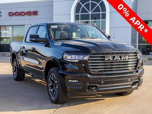 Diamond Black Crystal Pearlcoat 2026 RAM 1500 Laramie