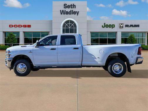 2026 RAM 3500 Tradesman Crew Cab 4x4 8' Box