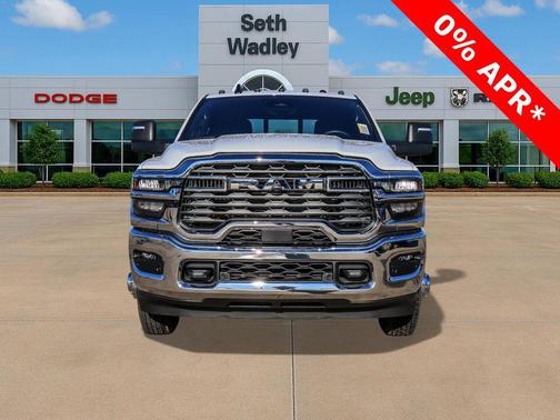 Bright White Clearcoat 2026 RAM 3500 Tradesman Crew Cab 4x4 8' Box