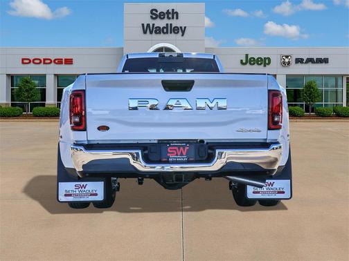 2026 RAM 3500 Tradesman Crew Cab 4x4 8' Box