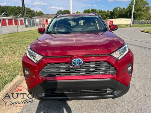 2020 Toyota RAV4 Hybrid XLE