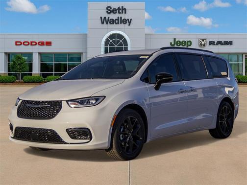 2026 Chrysler Pacifica L