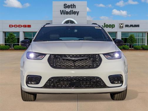 2026 Chrysler Pacifica L