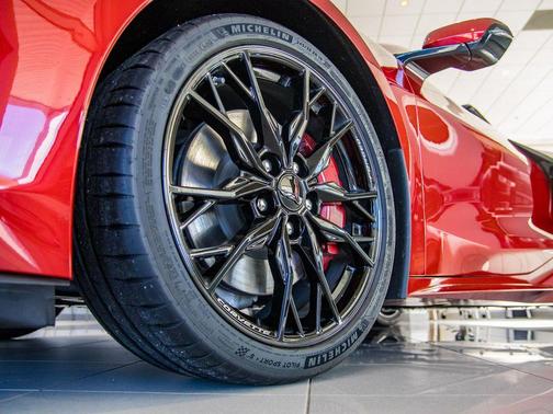 Red Mist Metallic Tintcoat 2026 Chevrolet Corvette Stingray w/3LT