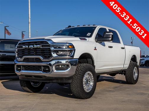 2025 RAM 2500 Tradesman Crew Cab 4x4 6'4' Box