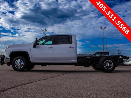 2025 Chevrolet Silverado 3500 LT