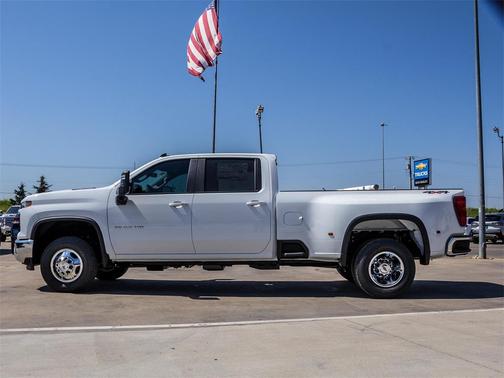2026 Chevrolet Silverado 3500 LT