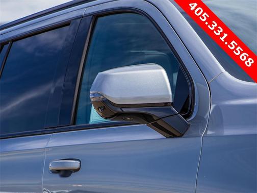 2025 Chevrolet Suburban RST
