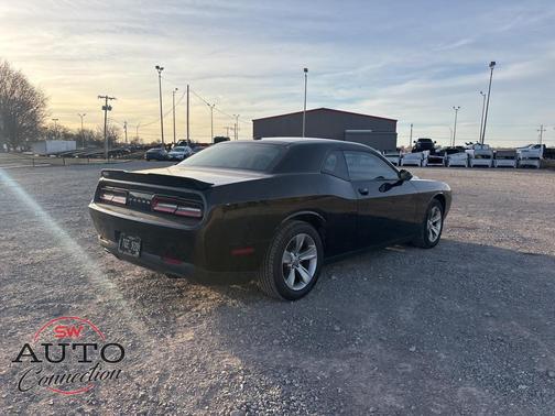 2021 Dodge Challenger SXT