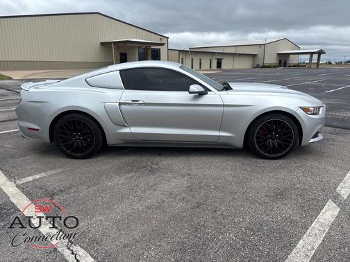 2016 Ford Mustang V6
