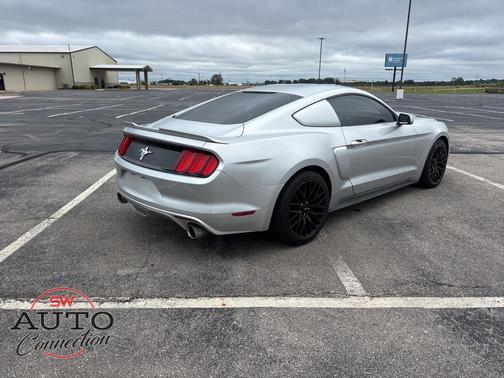 2016 Ford Mustang V6