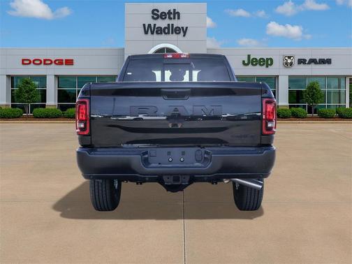 2026 RAM 2500 Tradesman Crew Cab 4x4 6'4' Box