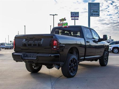 2025 RAM 2500 Big Horn Crew Cab 4x4 6'4' Box