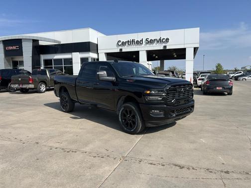 2025 RAM 2500 Big Horn Crew Cab 4x4 6'4' Box