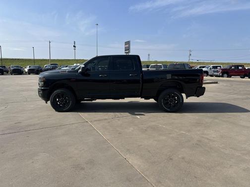2025 RAM 2500 Big Horn Crew Cab 4x4 6'4' Box