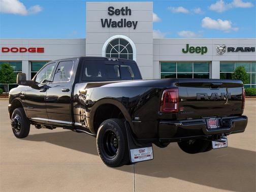 2026 RAM 3500 Laramie Crew Cab 4x4 8' Box