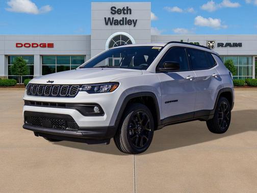Bright White Clearcoat 2026 Jeep Compass Latitude