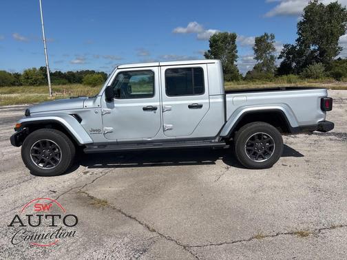 2023 Jeep Gladiator Overland