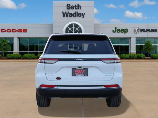 Bright White Clearcoat 2026 Jeep Grand Cherokee Limited