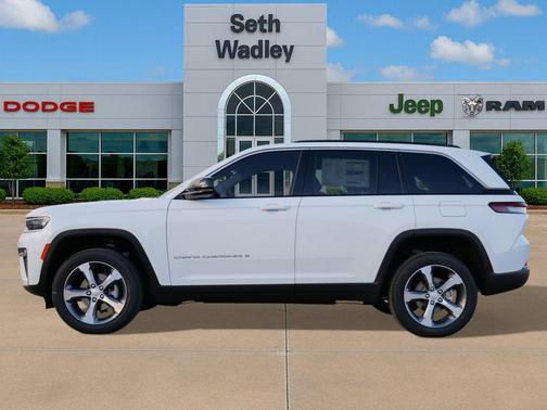 Bright White Clearcoat 2026 Jeep Grand Cherokee Limited