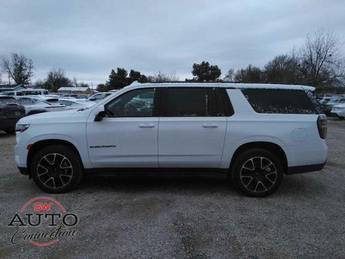 2024 Chevrolet Suburban RST