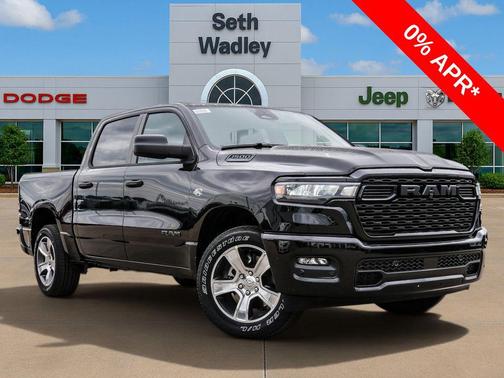 Diamond Black Crystal Pearlcoat 2026 RAM 1500 Express