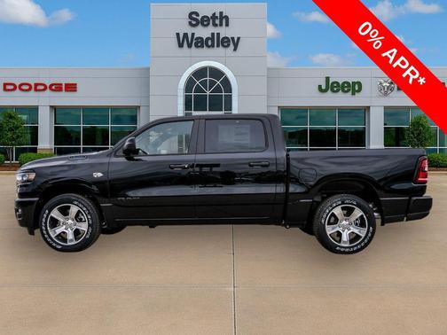 Diamond Black Crystal Pearlcoat 2026 RAM 1500 Express