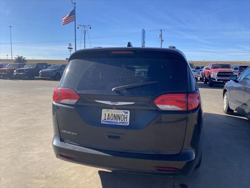 2021 Chrysler Voyager LXI