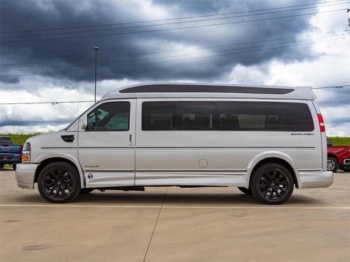 2025 Chevrolet Express 2500 RWD 2500 Extended Wheelbase WT