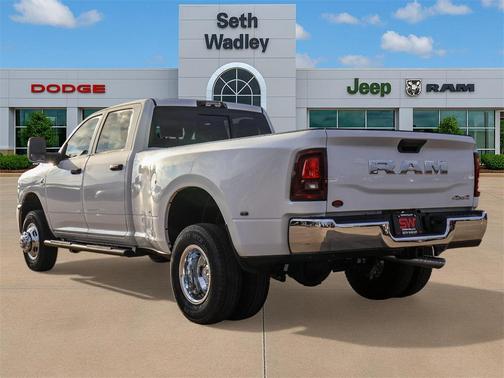 2026 RAM 3500 Tradesman Crew Cab 4x4 8' Box