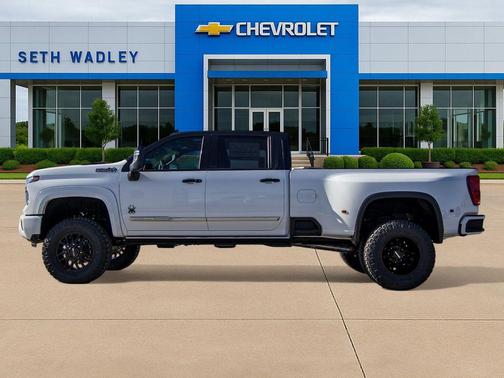 Summit White 2025 Chevrolet Silverado 3500 High Country