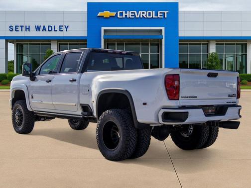 Summit White 2025 Chevrolet Silverado 3500 High Country