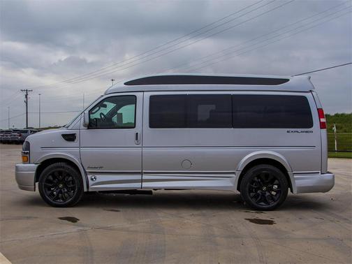 2025 Chevrolet Express 2500 RWD 2500 Regular Wheelbase WT