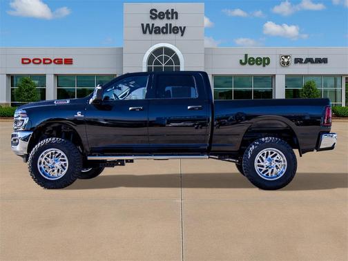 2025 RAM 2500 Tradesman Crew Cab 4x4 6'4' Box