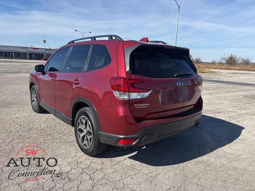 2022 Subaru Forester Premium